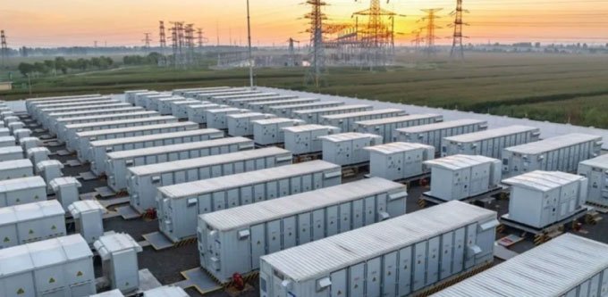 Argentina invertirá US$700 millones en baterías para fortalecer la red eléctrica y reducir el riesgo de cortes