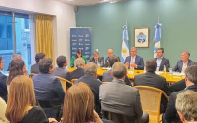 Petroleras financiarán nuevas rutas con un innovador esquema de adelanto de regalías en Neuquén